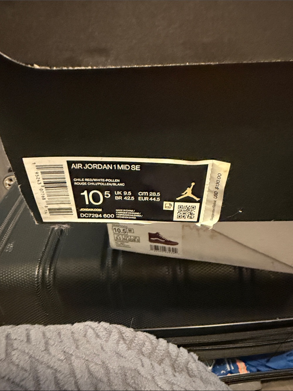 Jordan Air Jordan 1 Mid SE Black/White/Red (Chile Red)